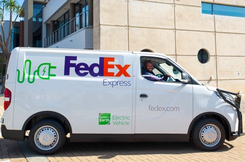 Integrating environmental & operational performance through smart logistics