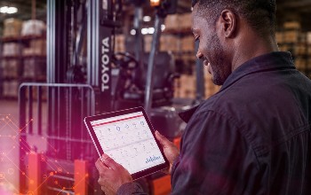 Warehousing: Connected fleets promote safety & efficiency